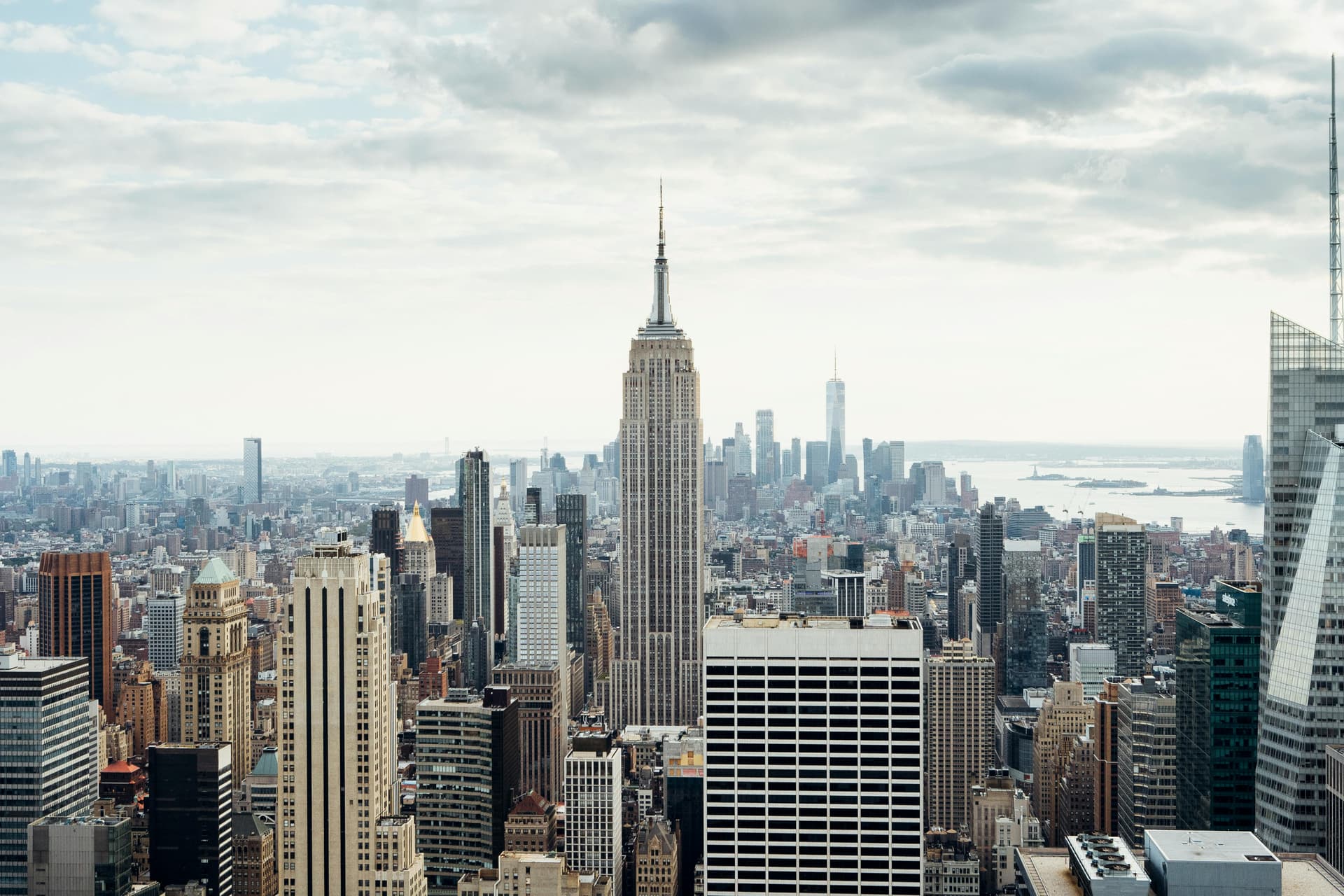 The O-1 Visa: A Complete Guide for Professionals
